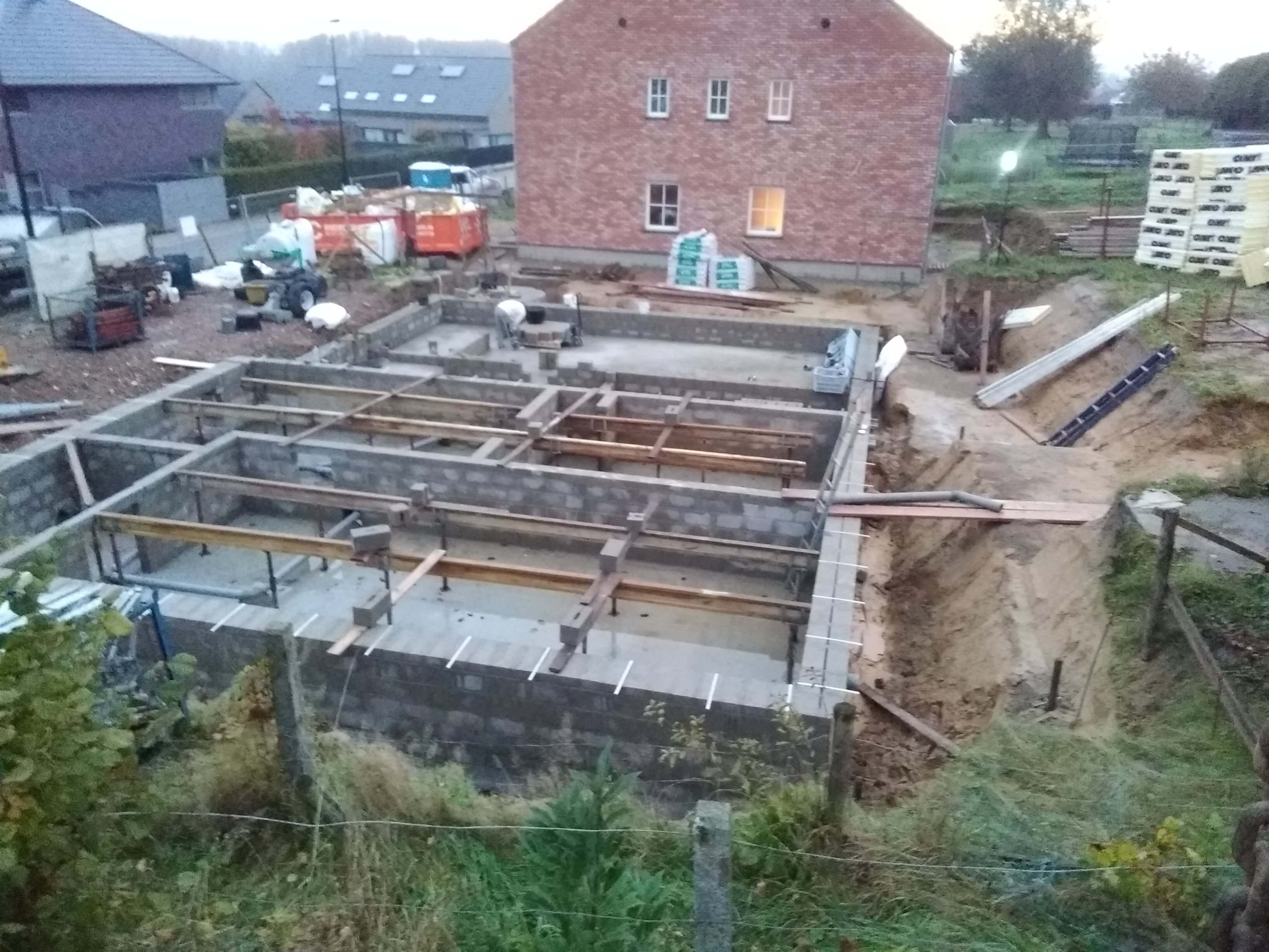 foto 3 ruwbouwfase nieuwbouwwoningen