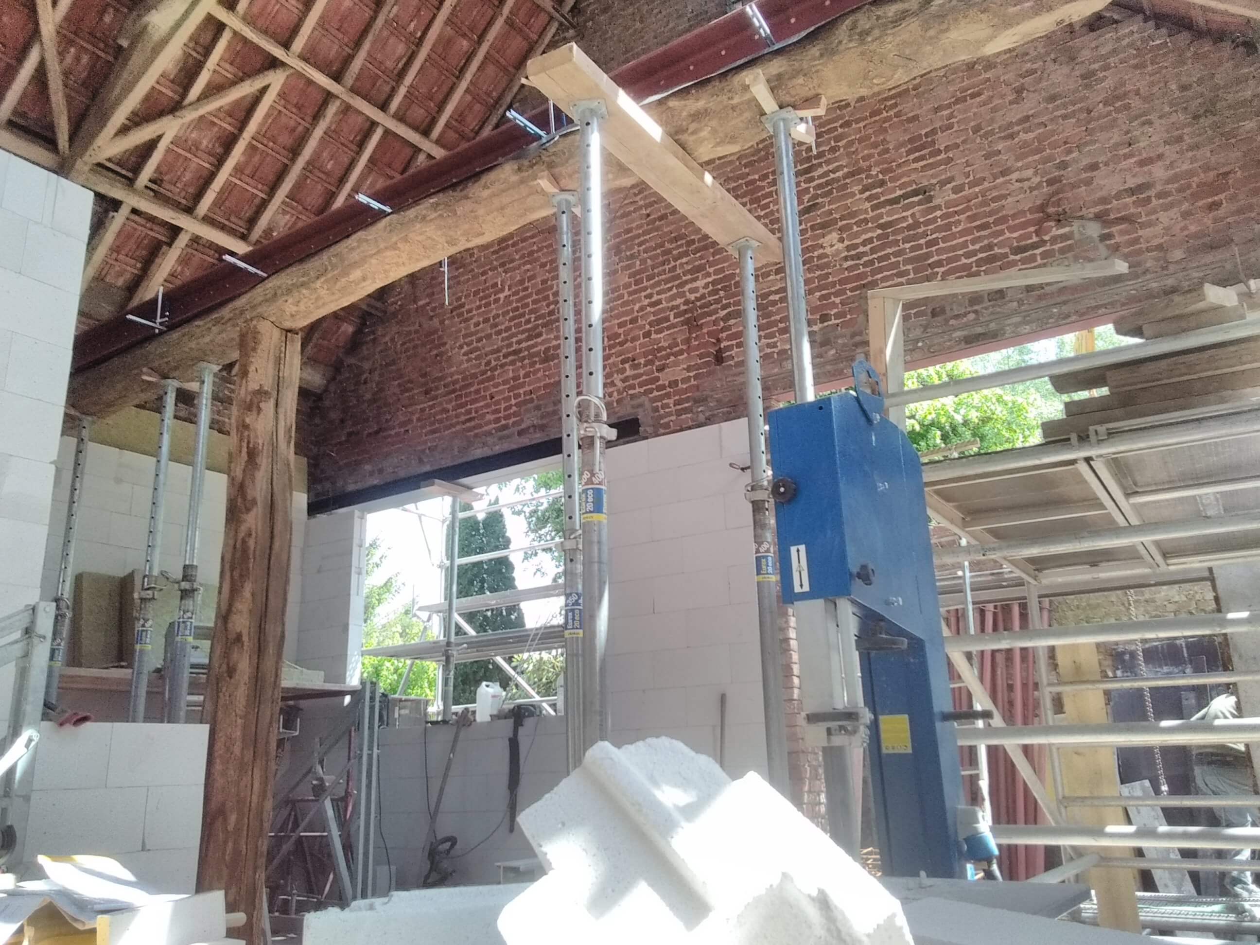 foto 2 metselwerken bij schuurrenovatie tot woning 