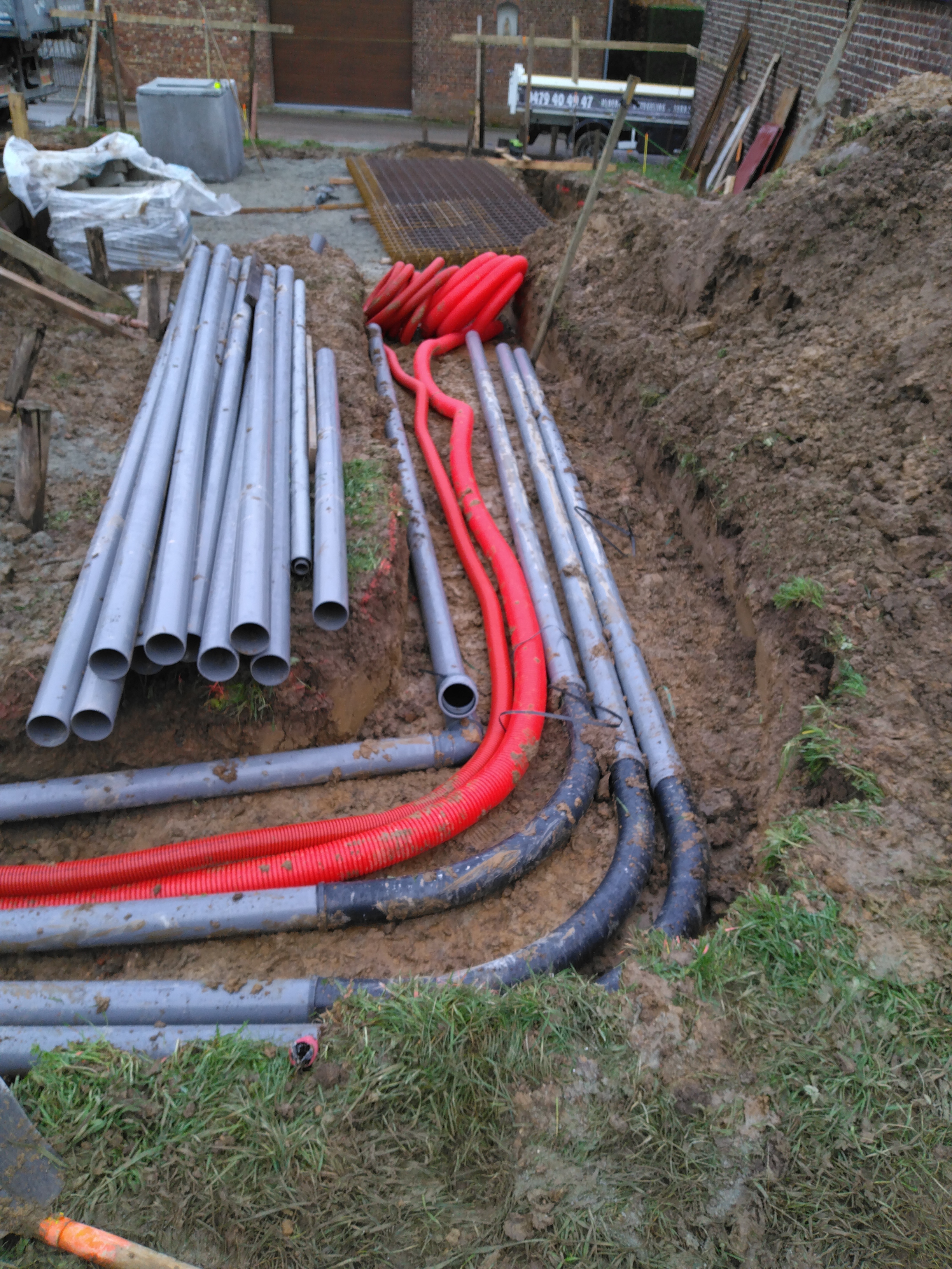 leidingen en buizen leggen ruwbouwfase nieuwbouw