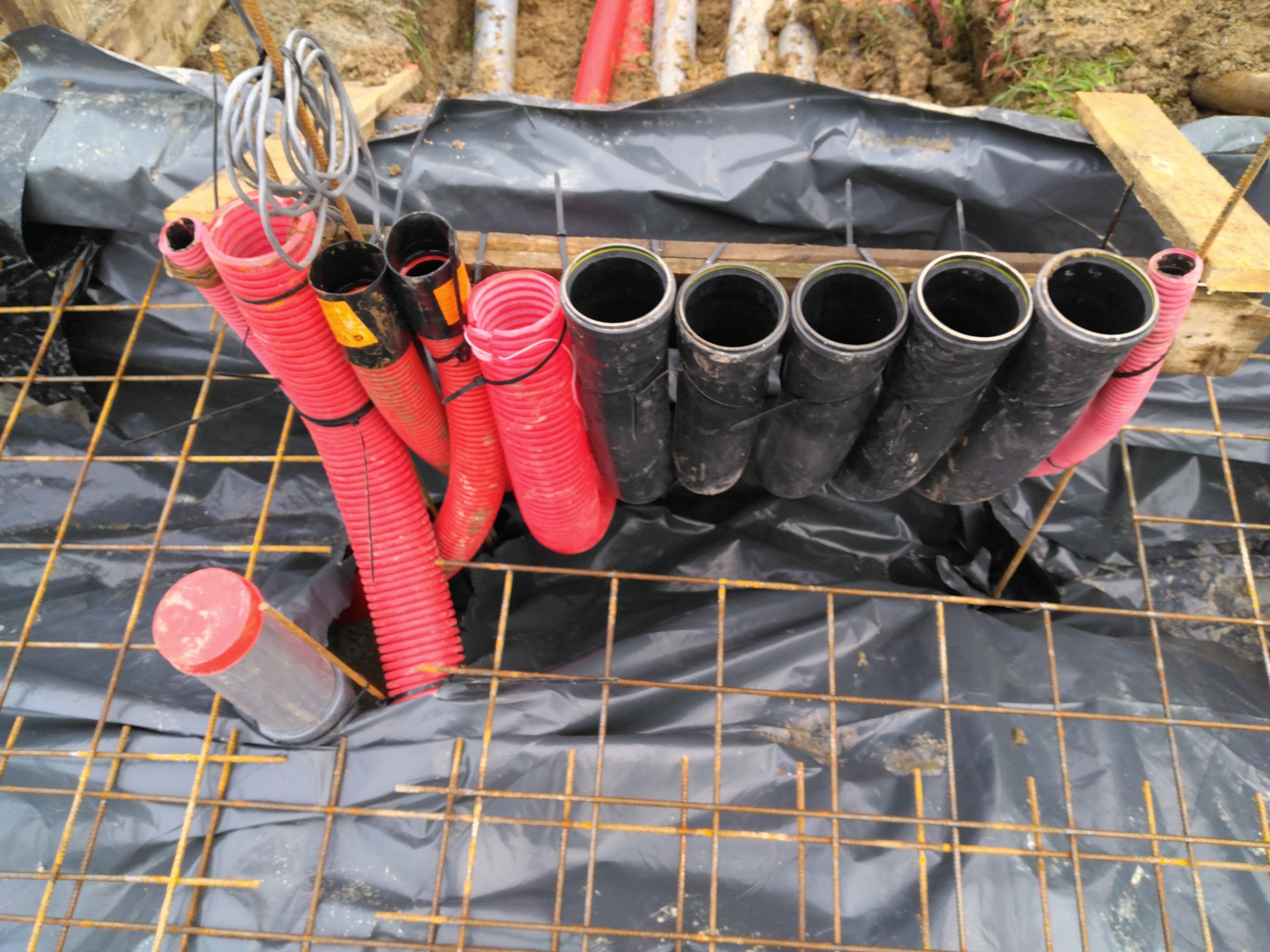 leidingen ruwbouwfase nieuwbouw foto 2