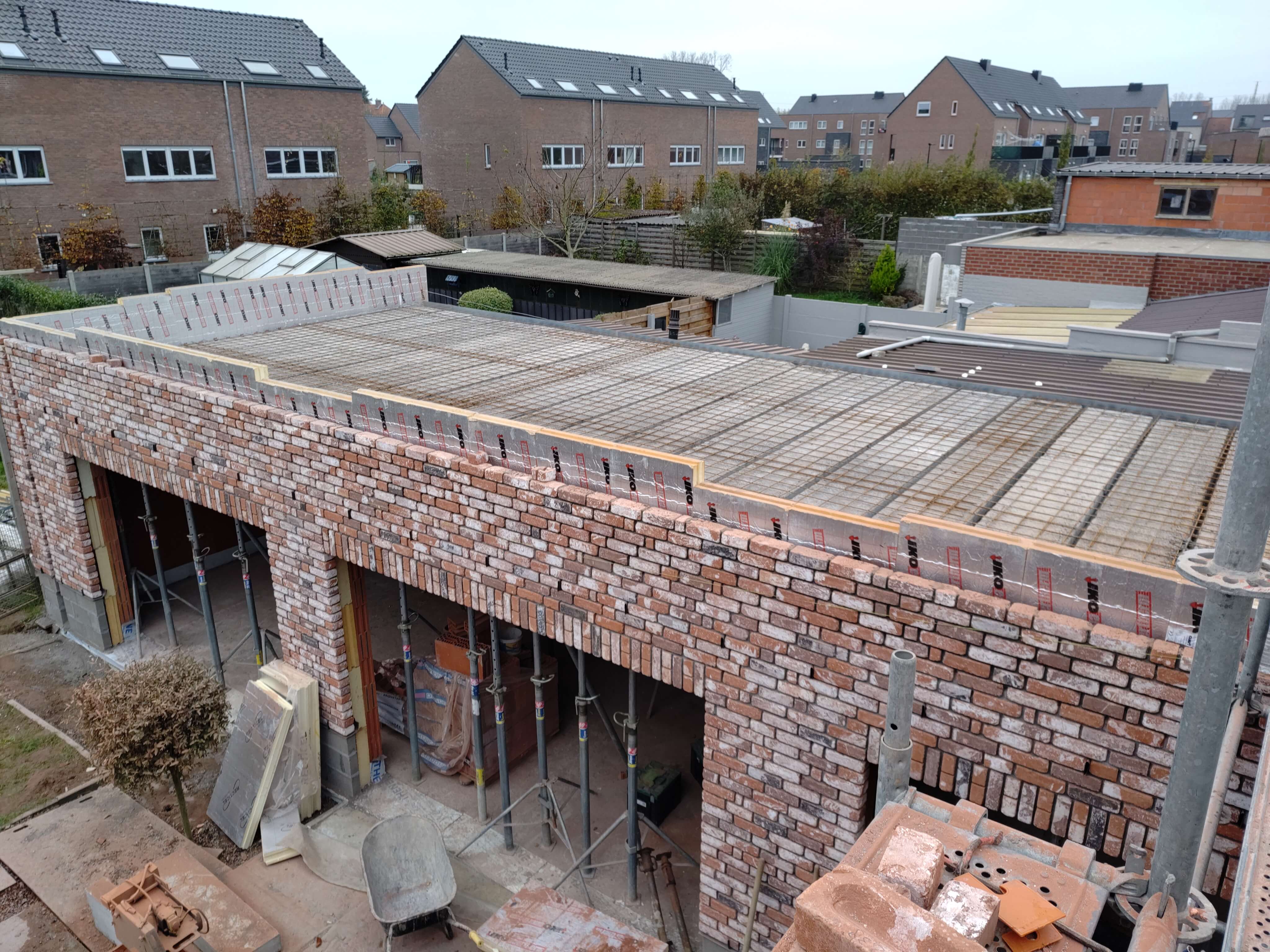 stutwerken, constructiewerken en metselwerken aan Aanbouw 