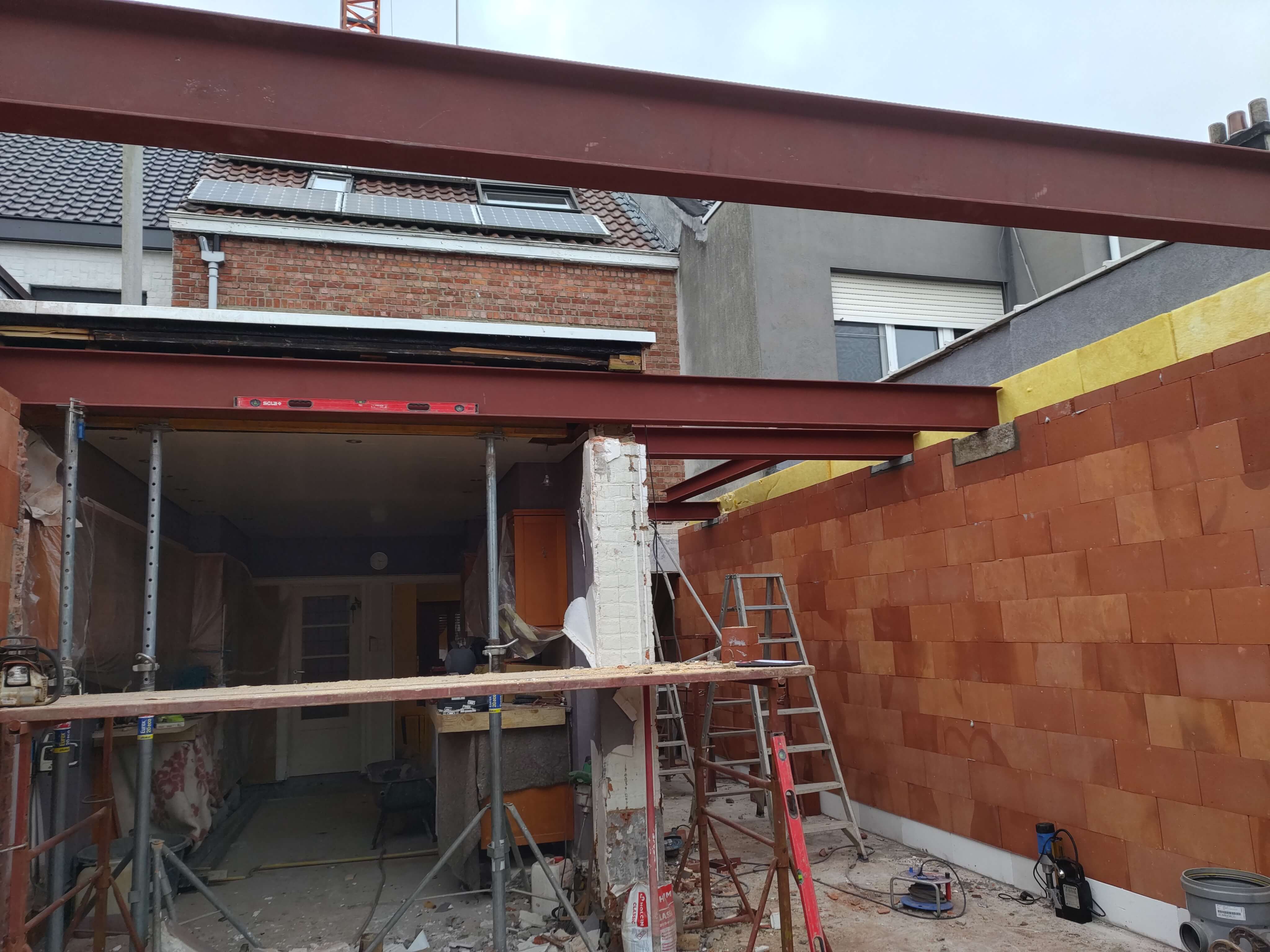 stutwerken opbouw bijbouw aan achtergevel