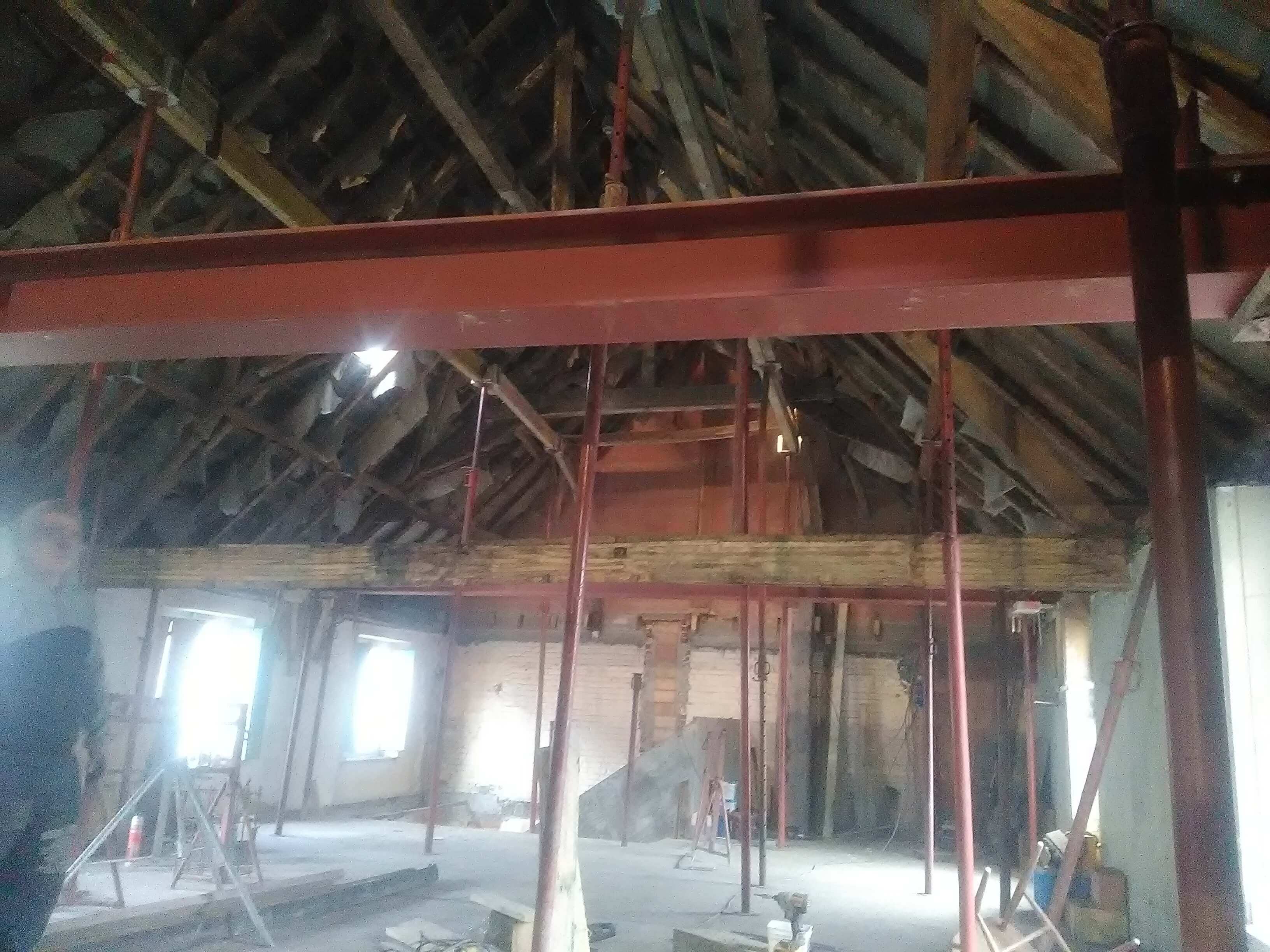 Zware renovatie van een kloostervleugel te Geraardsbergen